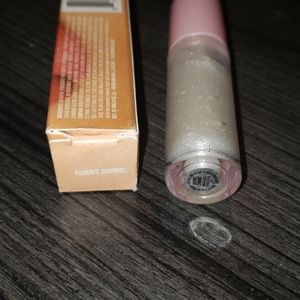 Kylie Cosmetics Makeup - Kylie HIGH GLOSS Kylie Cosmetics Makeup - Kylie HIGH GLOSS